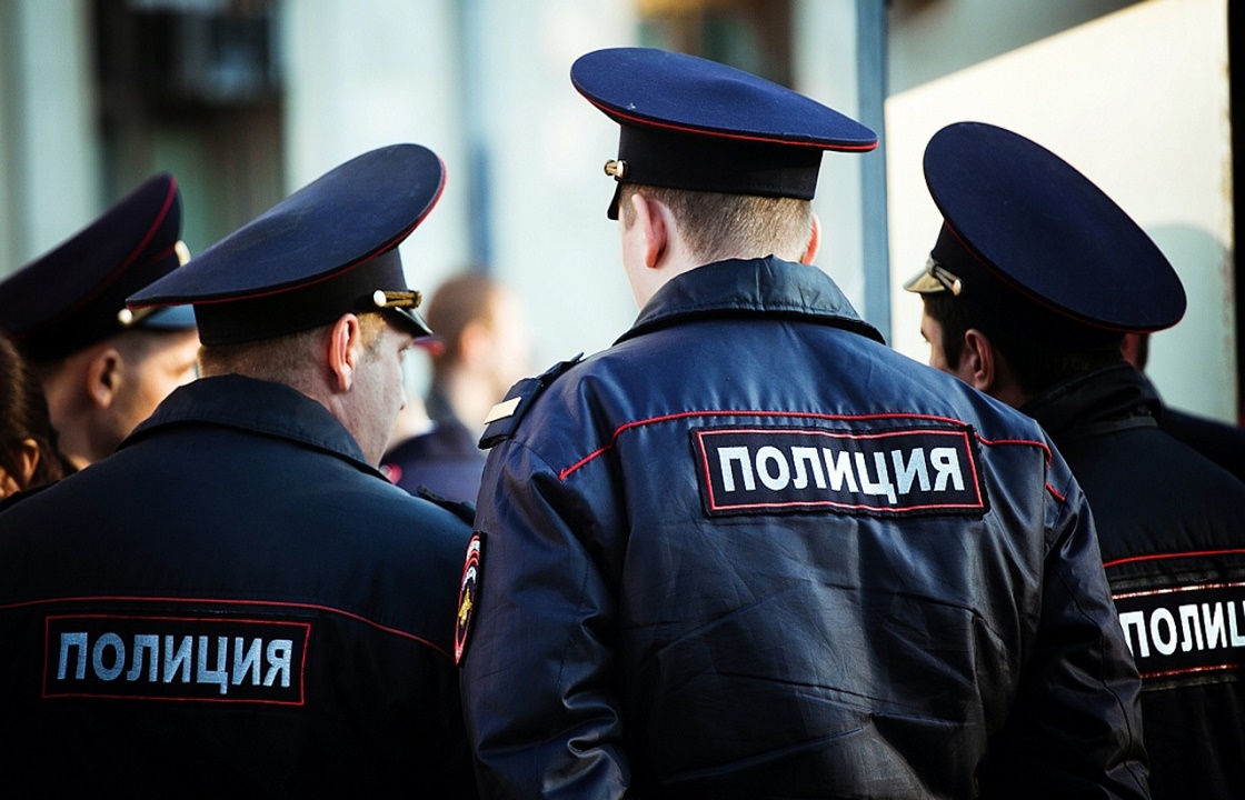 За подброшенные наркотики полицейские из Волгограда получили минимум