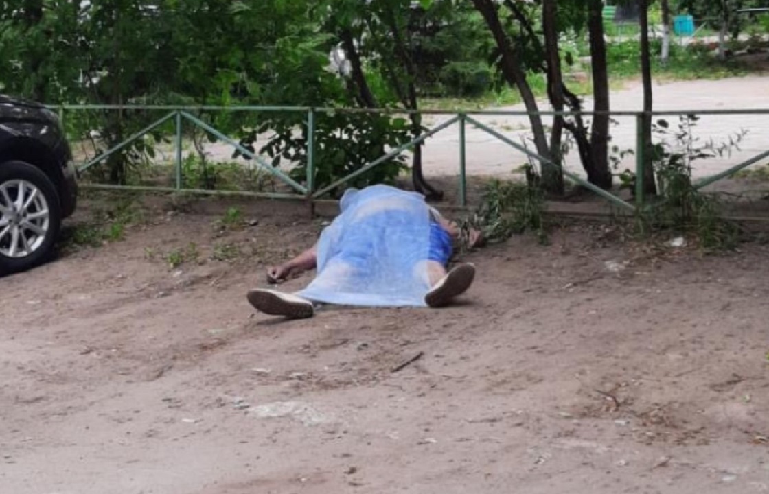 Прохожие нашли труп рядом с детсадом в Сочи