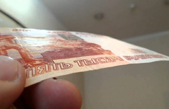 Накупивших в даркнете фальшивых рублей юношей судят в Астрахани