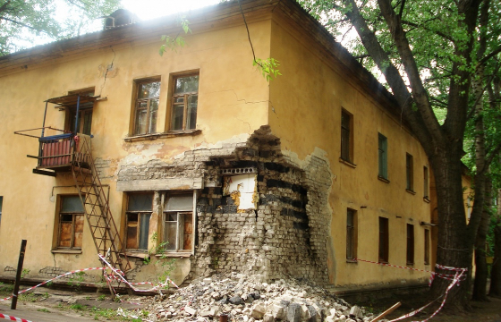 Несколько семей в Кабардино-Балкарии живут в полуразрушенном доме
