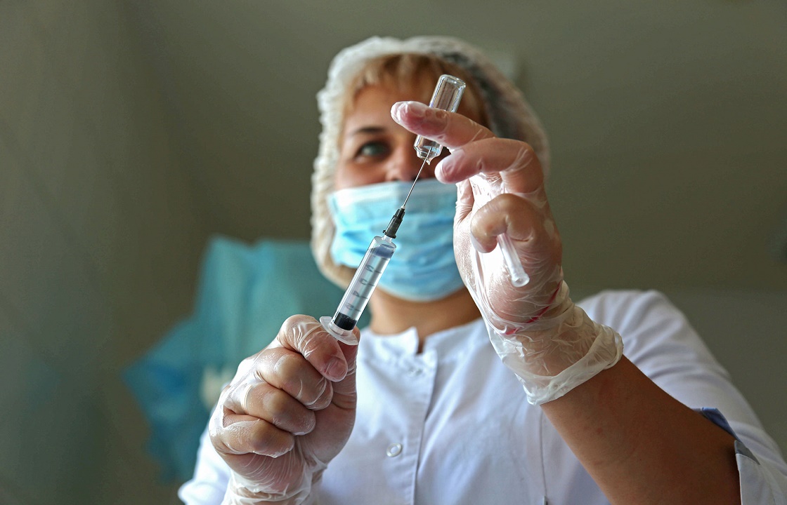 Рашид Темрезов прошел курс вакцинации от коронавируса