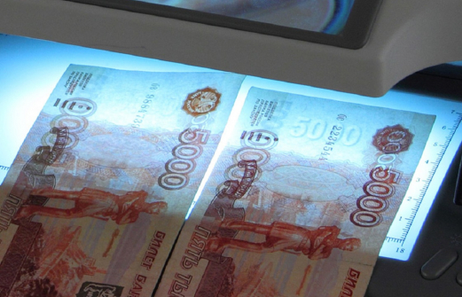 Почти 500 дел по сбыту фальшивых купюр возбуждено на Кубани