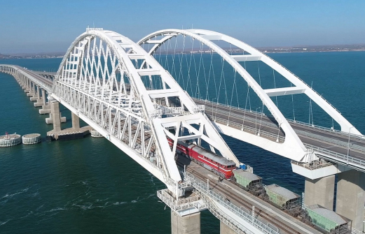 «Сплошь пропитана безумием»: депутат о санкциях против строителей Крымского моста
