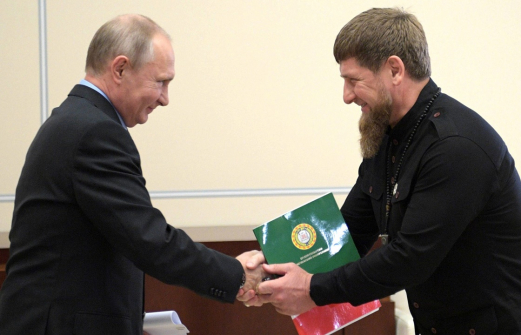 За заслуги перед Отечеством: Путин наградил Кадырова очередным орденом