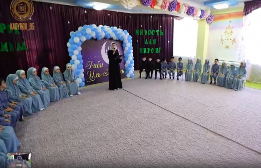 Пятилетний сын Кадырова выиграл конкурс по чтению Корана в детском саду