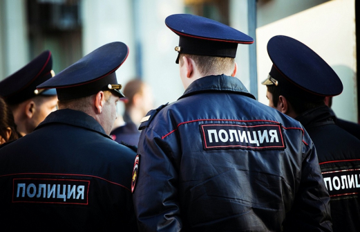 Астраханский полицейский попался на взятке со сборщика соли