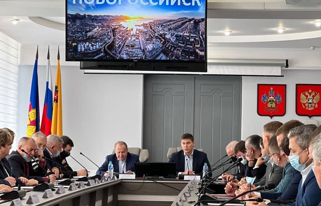 Инфраструктурные проекты Новороссийска проверили депутаты