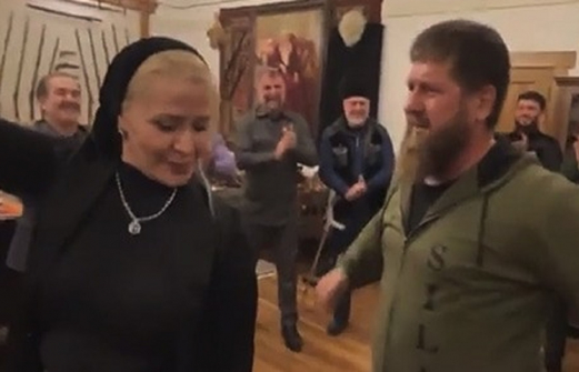 Кадыров станцевал с героиней Ичкерии
