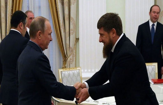 Кадыров рассказал, почему его терпит Путин. Видео