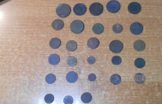 Коллекцию старинных монет попытались вывезти из Ростова в ДНР