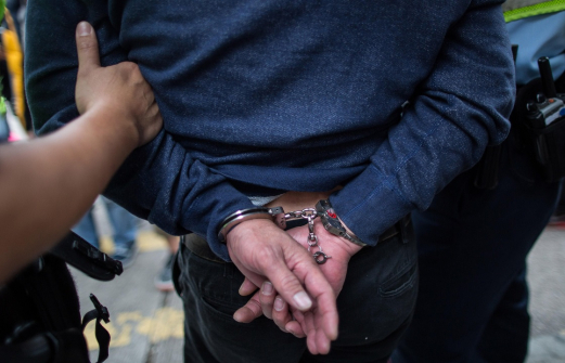 Сбежавший из полиции в Краснодаре преступник задержан в Волгограде. Видео