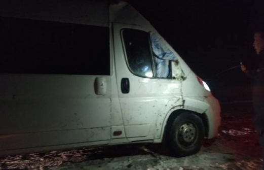Автобус с футболистами перевернулся в Калмыкии