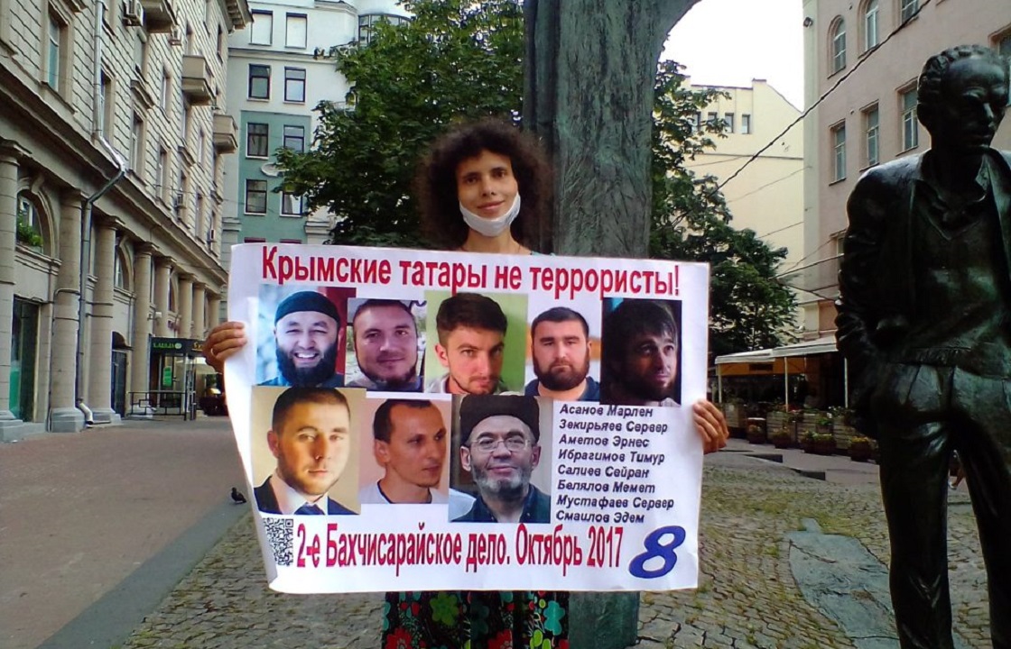 Силовики проводят обыски в домах крымских татар