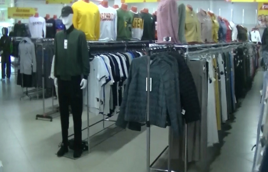 Это вам не Gucci: в Волжском изъяли поддельную «брендовую» одежду на 15 млн рублей