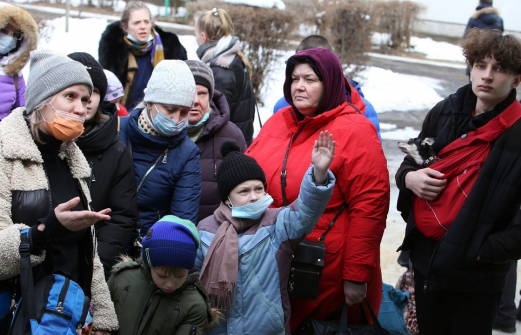 Более тысячи беженцев с Донбасса получили «путинские» 10 тысяч