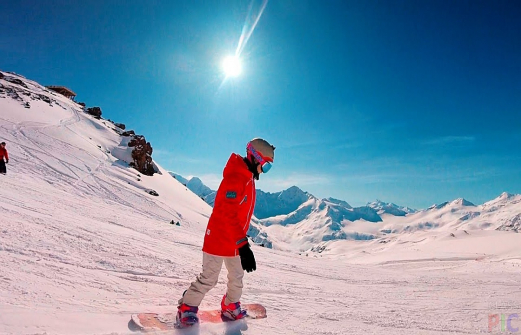 Пропавшего сноубордиста из Москвы ищут на Эльбрусе