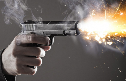 Волгоградец напал с пистолетом на сотрудника ДПС