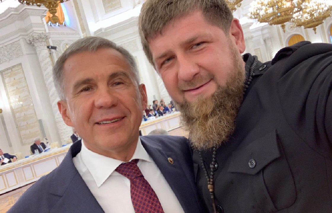 Встретил долгожданного гостя: президент Татарстана прибыл в Грозный