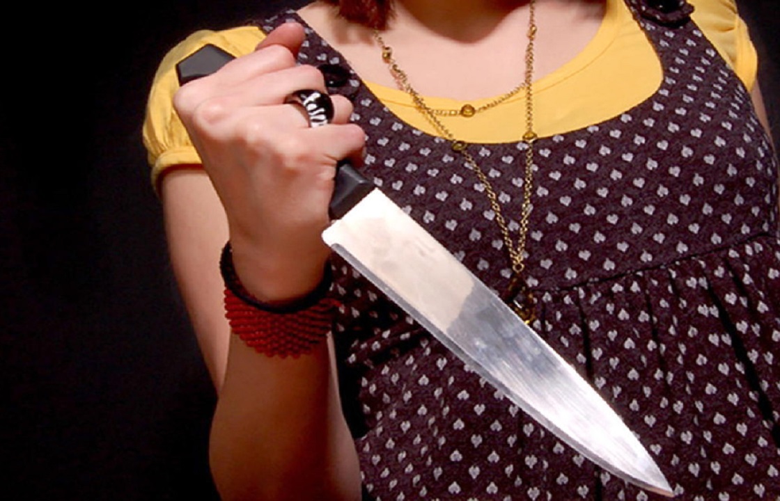 Краснодарка изрезала ножом собственных дочерей. Подробности