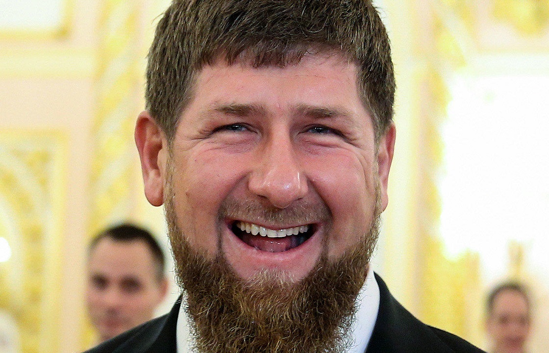 Рамзан Кадыров наградили за заслуги перед стоматологией