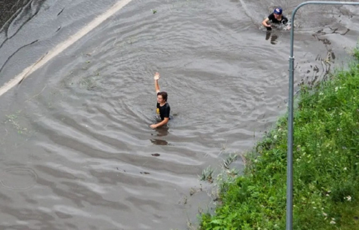 Залповые ливни затопили центр Сочи и Лоо. Видео