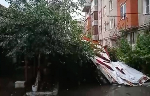 В Северной Осетии пенсионера убил сорванной ветром крышей