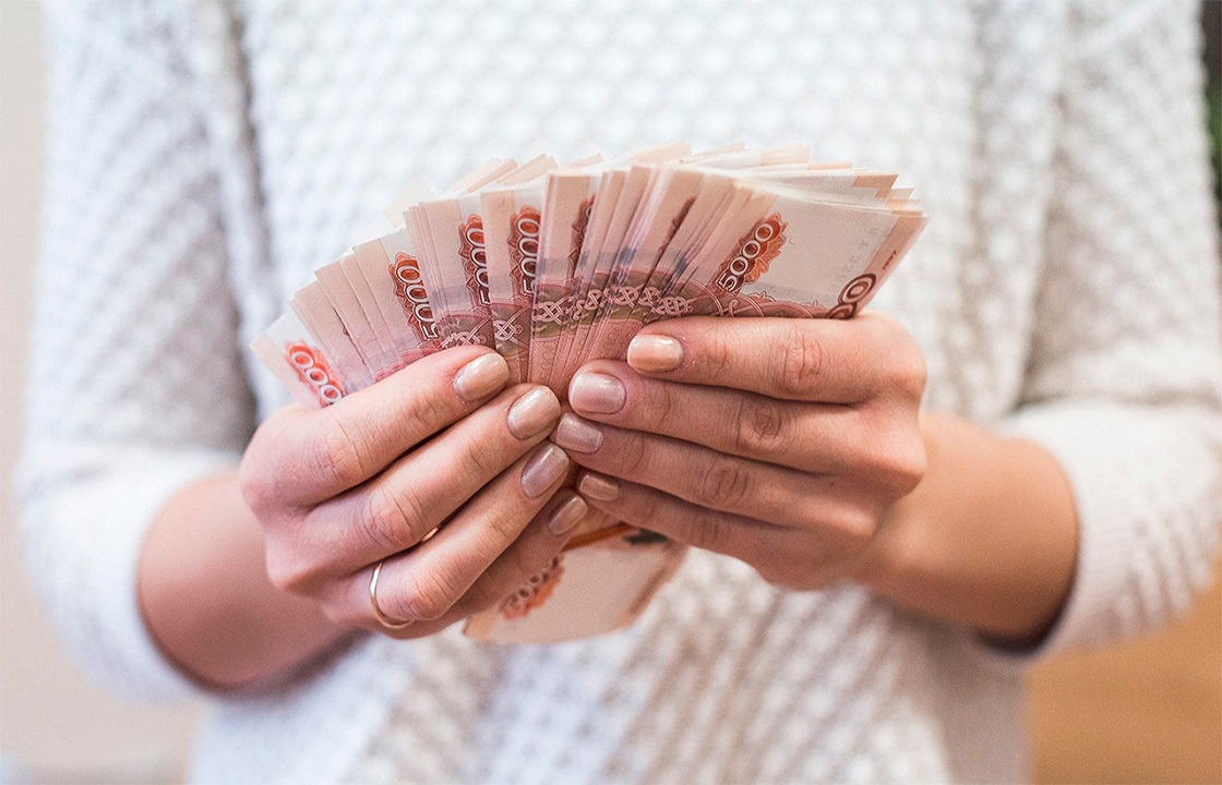 На трех волгоградцев тайно оформили микрокредиты на полмиллиона рублей