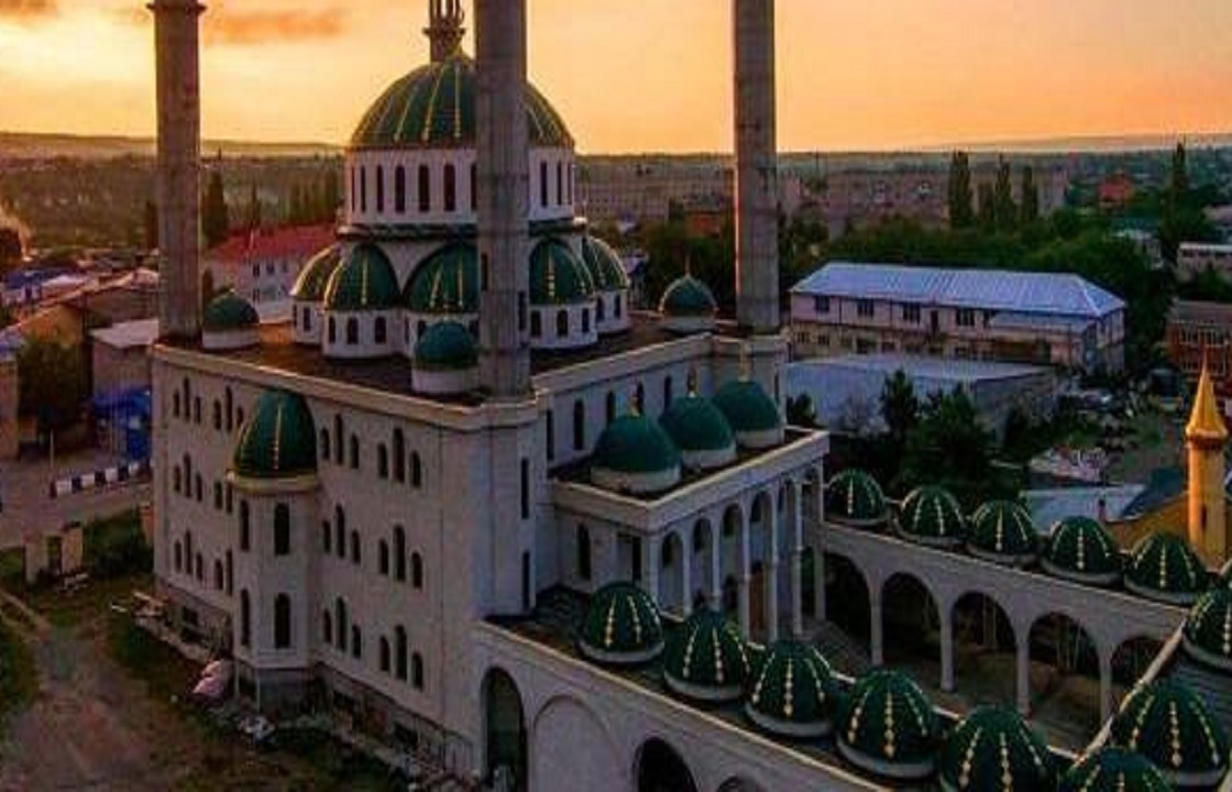 Соборную мечеть Карачаево-Черкесии откроют этой осенью