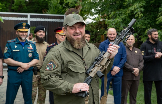 Кадыров разрешил чеченским бойцам ставить фингалы пленным украинцам