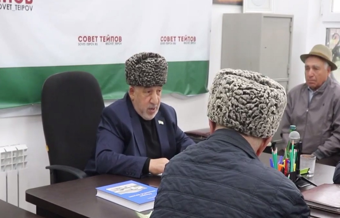Совет тейпов раскритиковал "сдавшего" имама вице-премьера Ингушетии