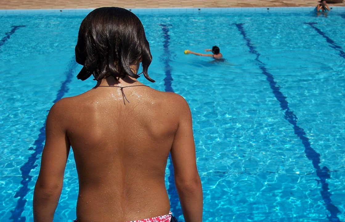 Крымчанку судят за утонувшую в бассейне дочку