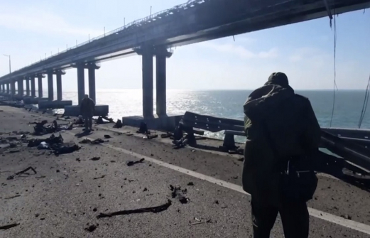 Минтранс: по Крымскому мосту возобновили движение