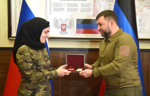Глава ДНР наградил орденом дочь Кадырова