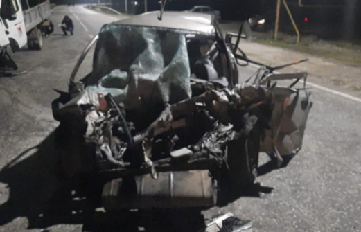 В Адыгее в лобовом столкновении автомобилей пострадали два человека