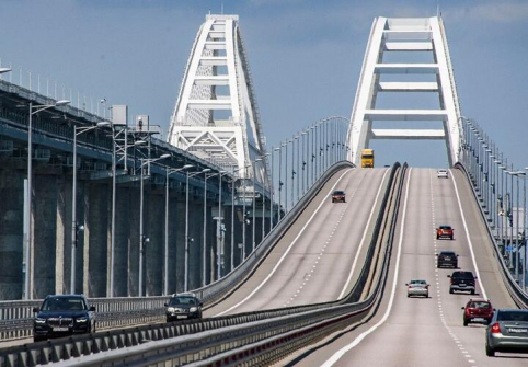 Автомобильная часть Крымского моста полностью восстановлена