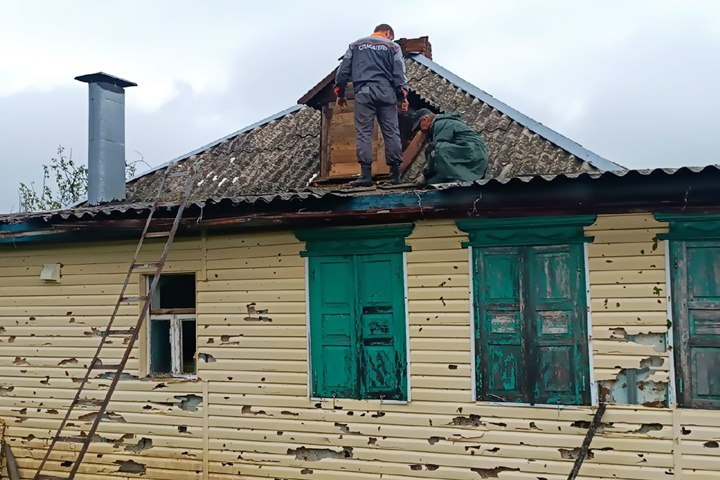 Крупный град побил дома в Мостовском районе Кубани