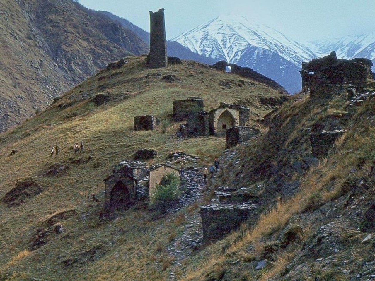 Более 70 сооружений «Города мёртвых» в горах Чечни признаны объектами культурного наследия федерального значения
