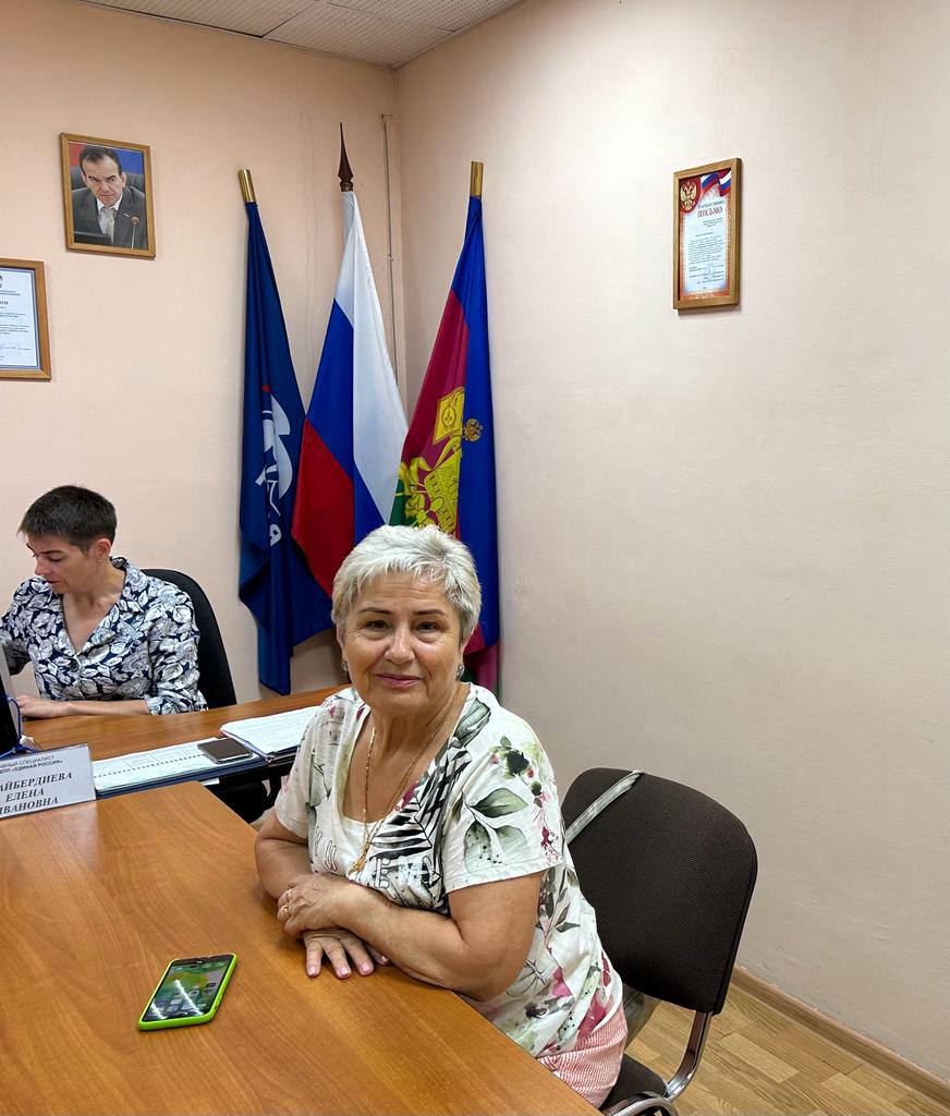 Депутат ЗСК Арменак Тозлян провел прием граждан в Сочи