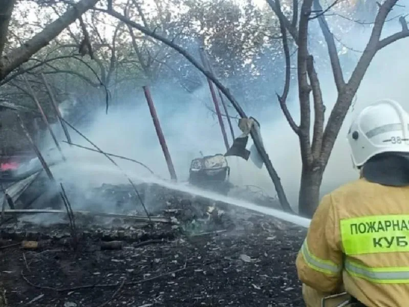 В Анапе спасатели 5 часов ликвидировали пожар