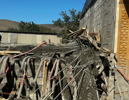 После смерти строителя под завалами в селе Карабудахкент возбудили уголовное дело