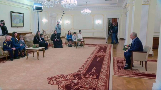 Владимир Путин встретился с вдовами и с детьми военных, погибших в ходе СВО