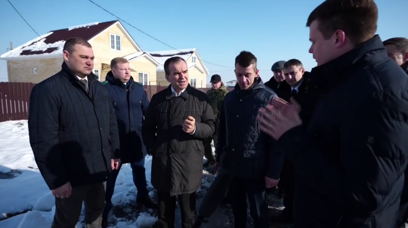 Отчуждаемые участки почвы. Отчуждение земельного участка собственником. Оборотоспособность земельных участков шпаргалка. Отчуждение земель для промышленного и коммунального строительства. Земельный участок картинка.