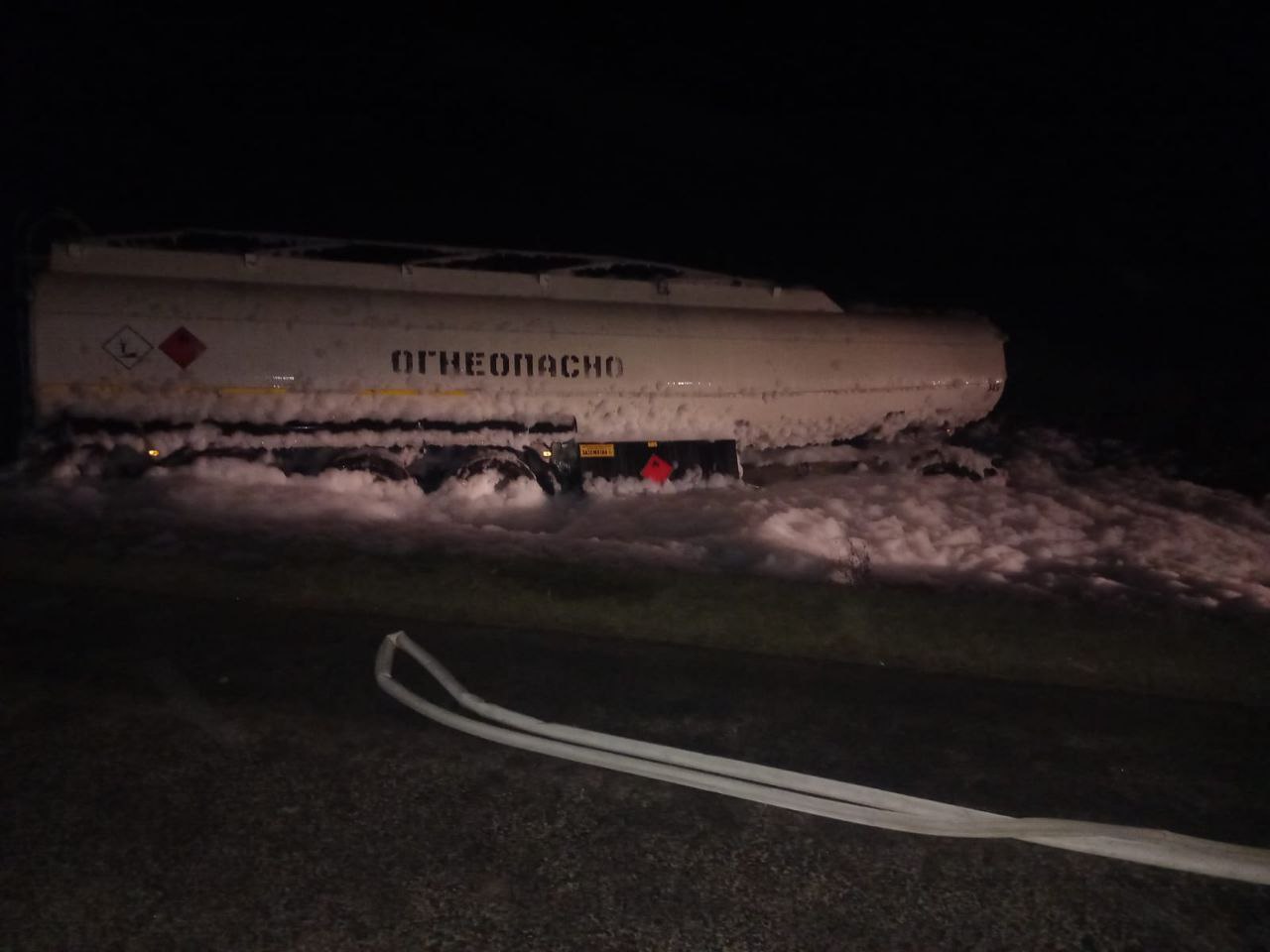 Молодой водитель из Узбекистана врезался в бензовоз и погиб на Ставрополье