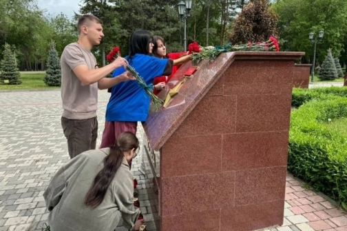 Жители Пятигорска почтили память погибших в теракте в «Крокус Сити Холле» спустя 40 дней