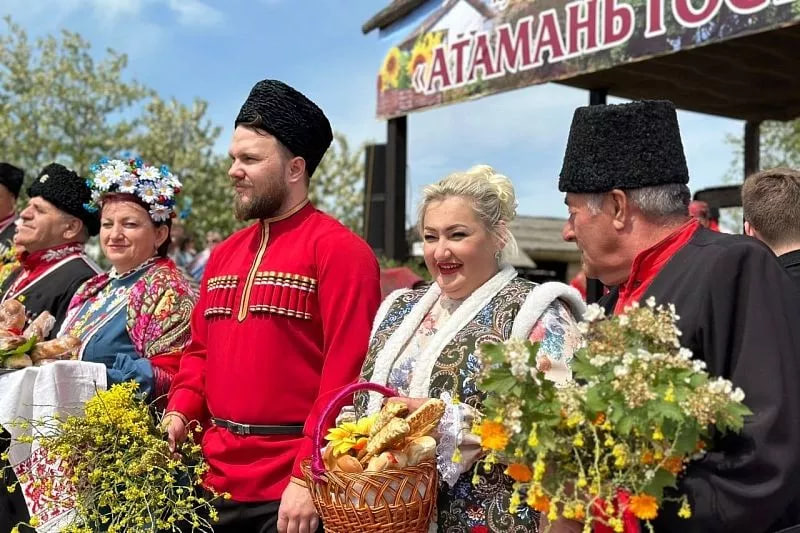 Фестивальный сезон официально стартовал в этнокомплексе "Атамань", крупнейшем на Юге России.