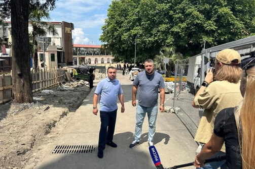 Тротуар у собора Архангела Михаила в Сочи отремонтируют в ближайшее время