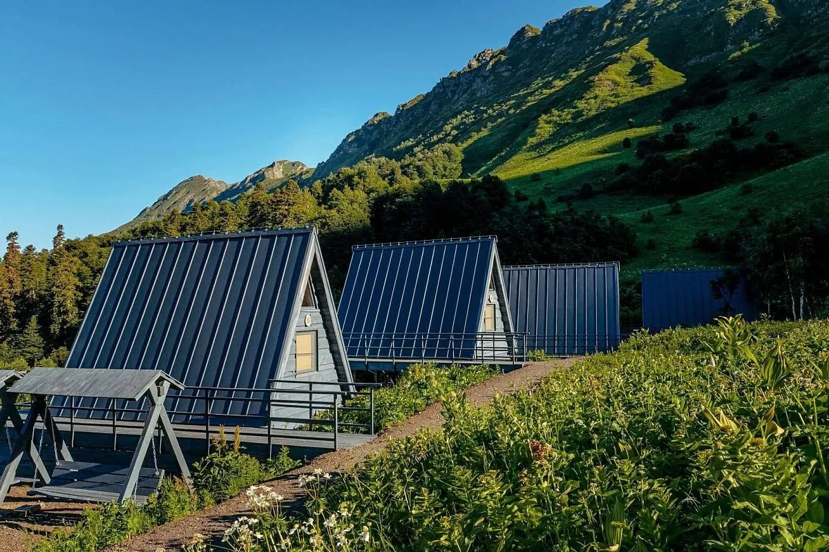 Палатки для новичков: на горном курорте в Сочи заработает кемпинг