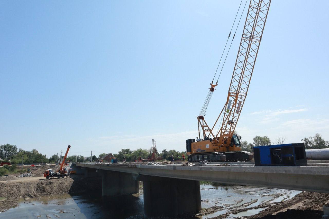 В Абинске готовятся к открытию нового моста