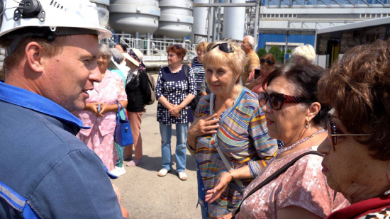 Иван Демченко организовал для активистов Темрюкского района экскурсию на АЭМЗ