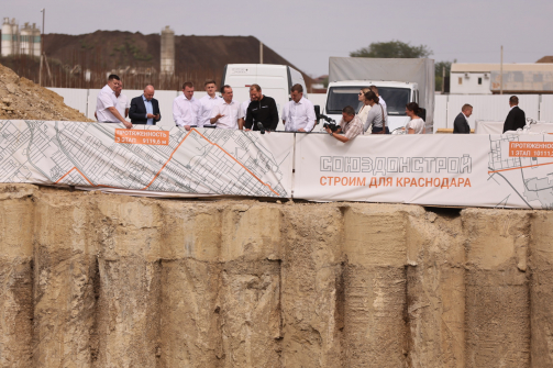 Вениамин Кондратьев проинспектировал строительство главного канализационного коллектора Краснодара